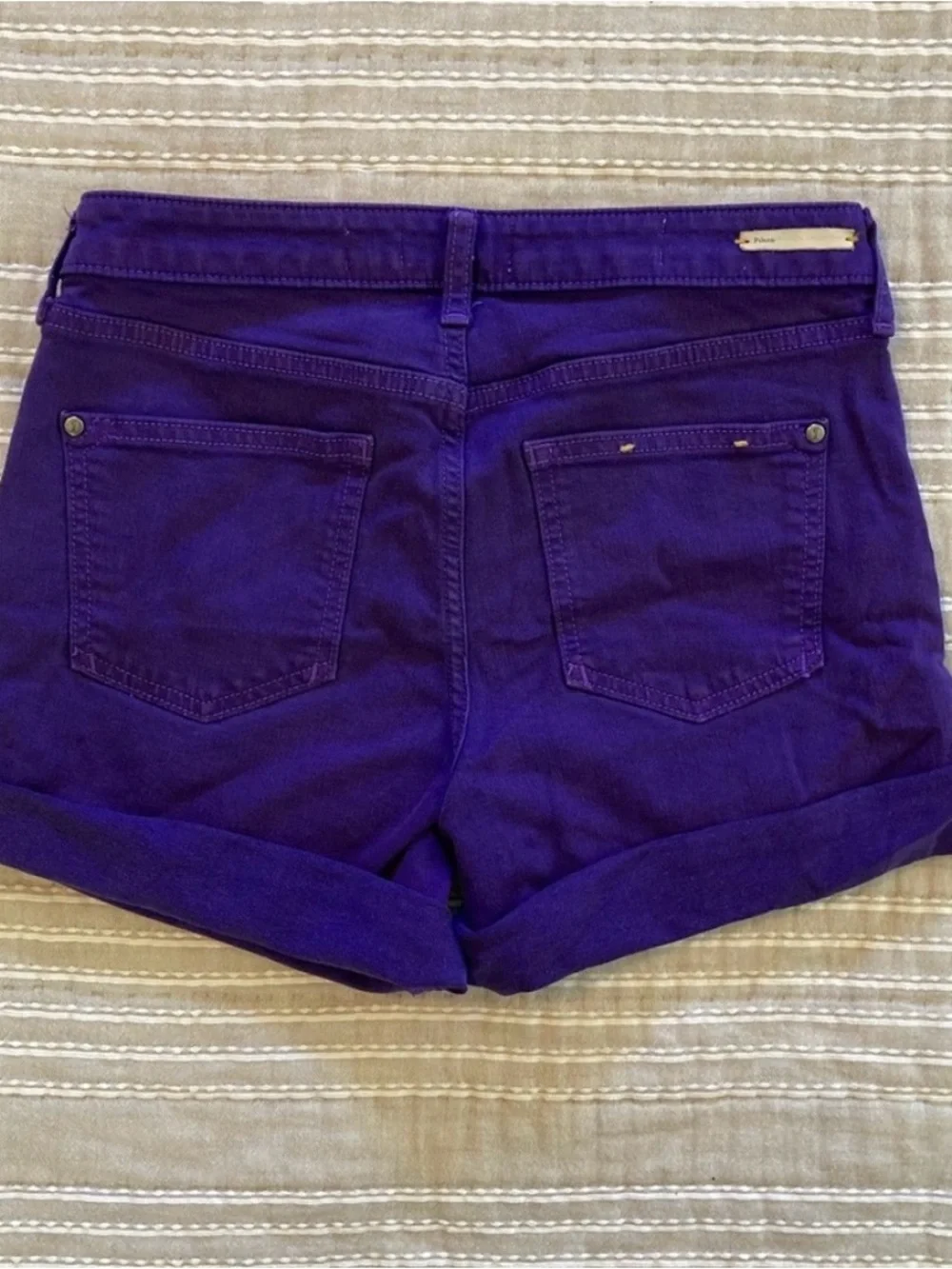 Pilcro purple stretch denim shorts, adjustable rolled up cuff - Picture 2 of 9